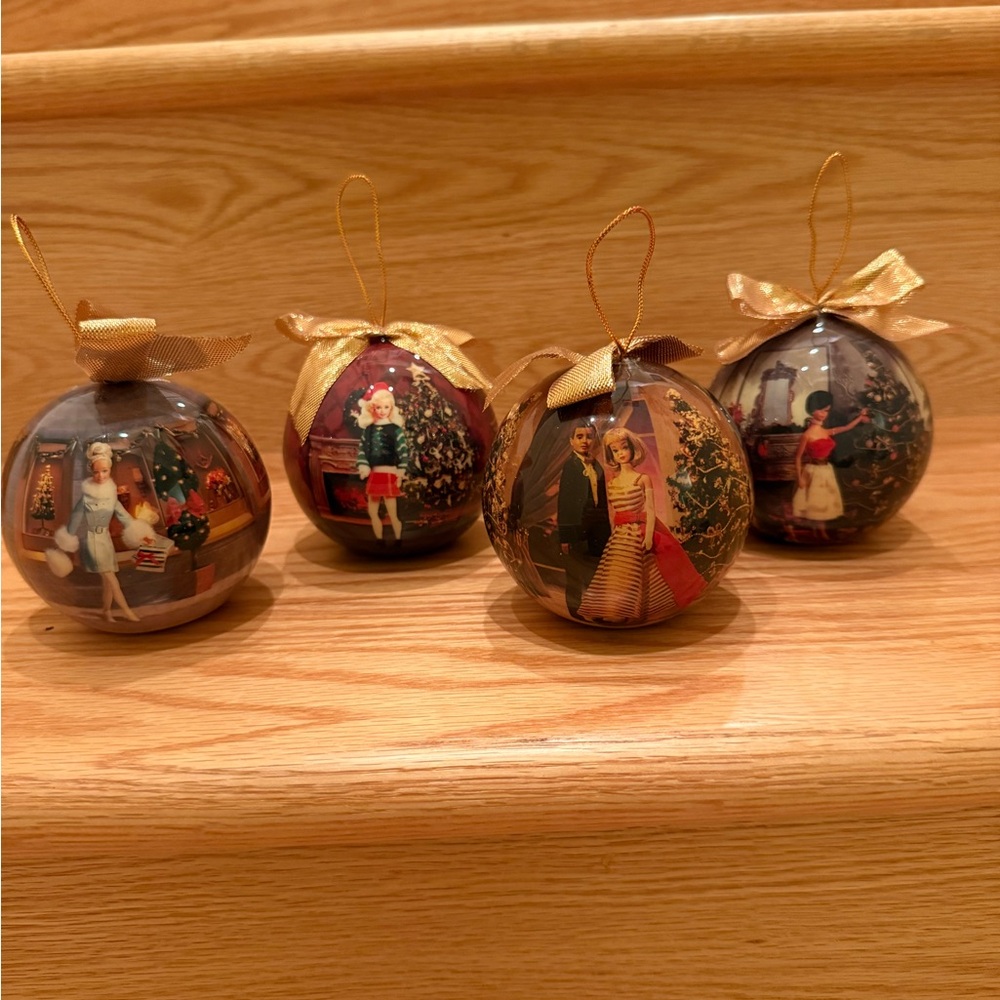 Set 4 Barbie Ornaments - Gold Bows